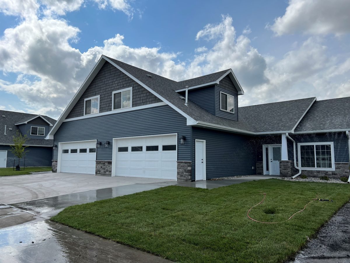 Edgewood Townhomes Northridge Construction